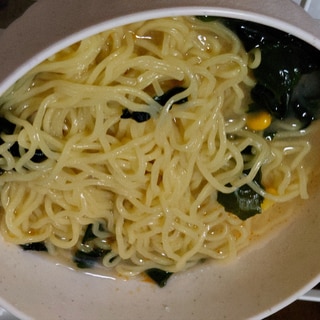 コーンわかめの冷ラーメン